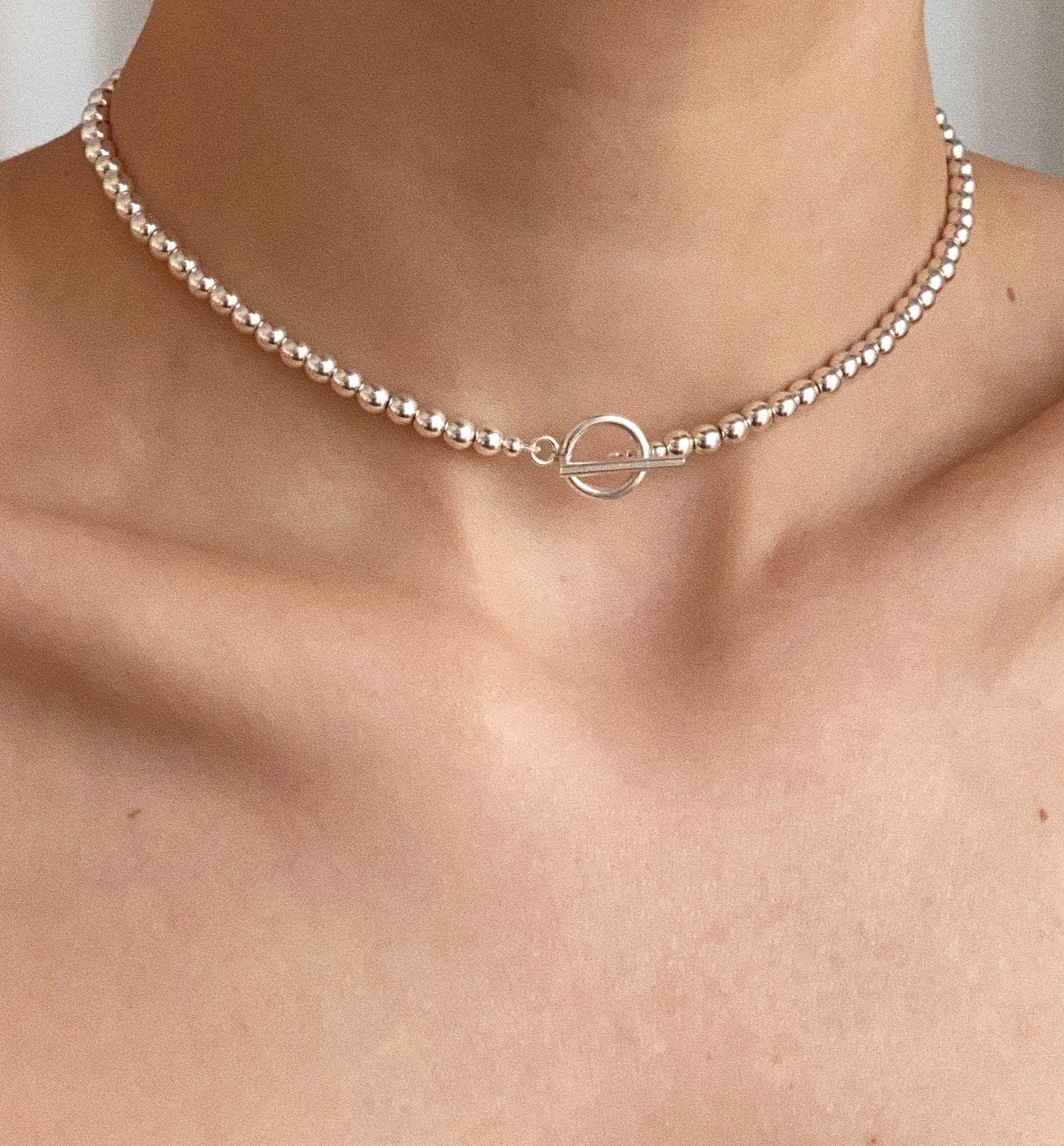 silver_shiny_hematite_choker_necklace